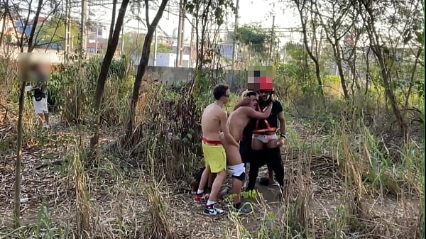 FUI NO PARQUE COLETAR CAGAR DE BOYS DESCONHECIDOS