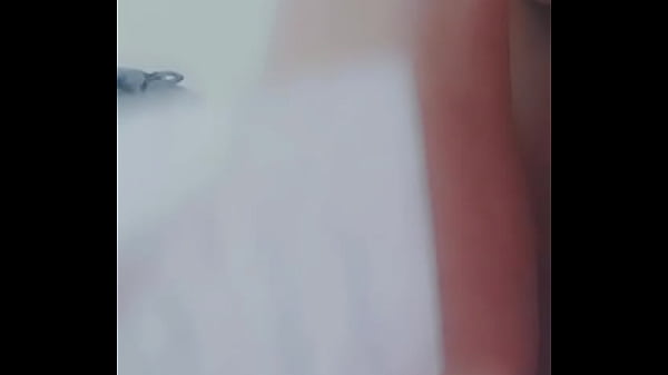 horny bottom gay showing his fat ass سالب كبير وسمين يعرض طيزه