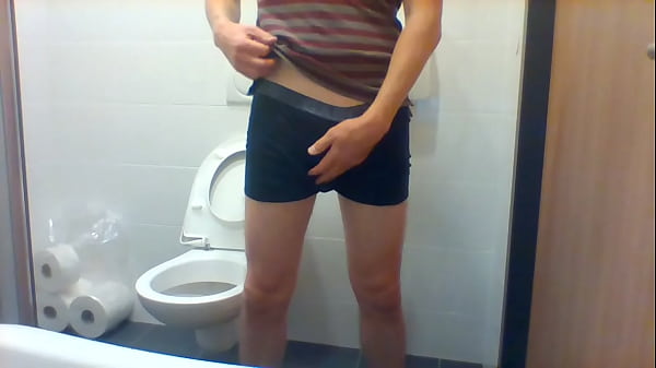 Jeroen pist en trekt af