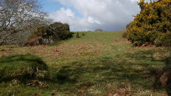Naked Outdoors Walk with Cumshot