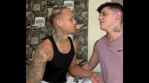 Playboy me viu na praia e pirou pra sentar no pau do maloka. – Free