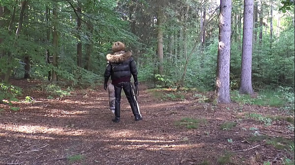 BlackLeatherHands