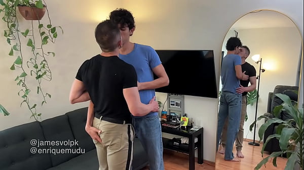 Fucking my hunk bro – enriquemudu & jamesvolppk