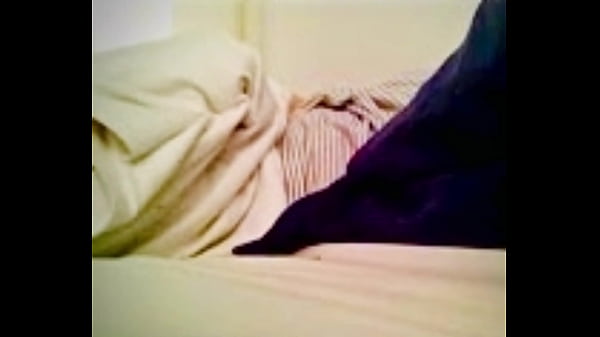 horny flatmate caught busting a quick nut