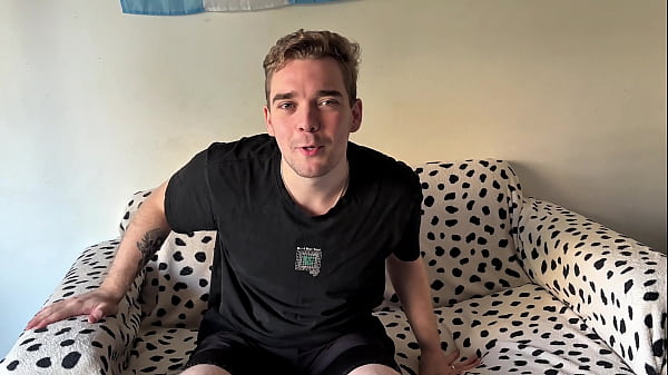 (4k) Golden Shower Turned Into a Facial Cumshot for a Piss Boy