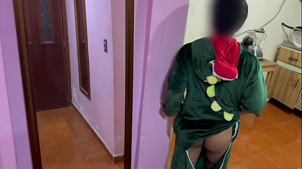 Angel y Omar terminan preñando a este morro con ganas de recibir el semen de 2 hombres