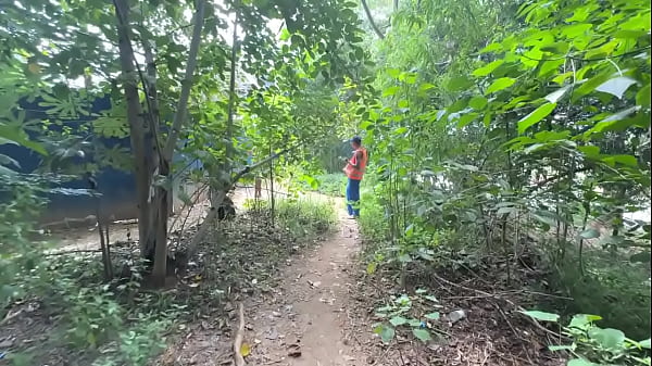 Foram pegos pelas câmeras em pleno dia do trabalho, na maior putaria no canteiro de obras.