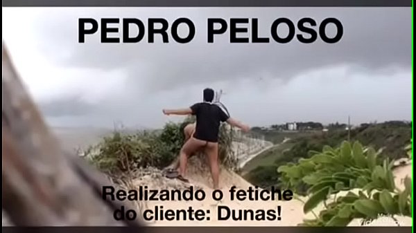 Pedro Peloso na praia em São Luis