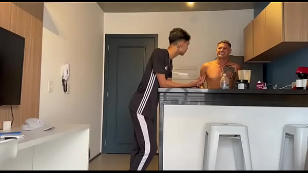 SENTEI NO MACHO QUE CONHECI DURANTE O TREINO