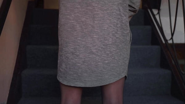 سالب كويتي يفصخ في ممر الغرف في الفندق Arab Kuwaiti exhibitionist gets FULLY NAKED in the Hotel Hallway #voyeur