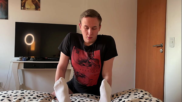 His Sweaty Feet Drove Me Crazy – I Came Right There