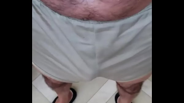 It’s winter in Buenos Aires and temperatures are dropping, Pervy PapiFachero flashes back to summer in January with his R …