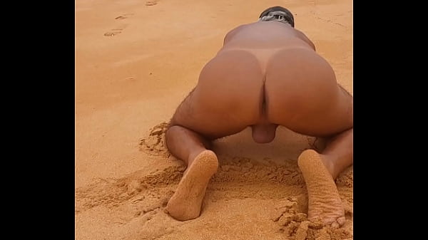 Ladysilva pelada na praia que bunda gostosa de marquinha , quero um pau no meu cuzinho guloso