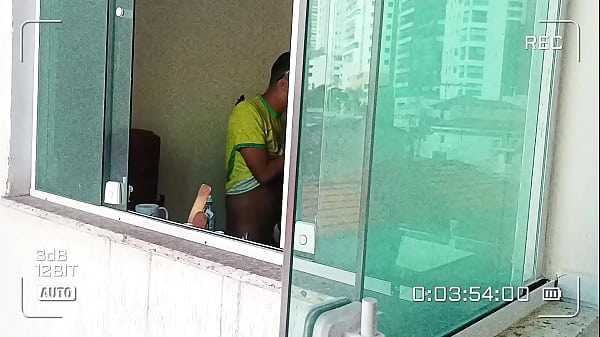 càmera secreta me flagrou sendo fudido pelo marido da vizinha (COMPLETO NO RED)