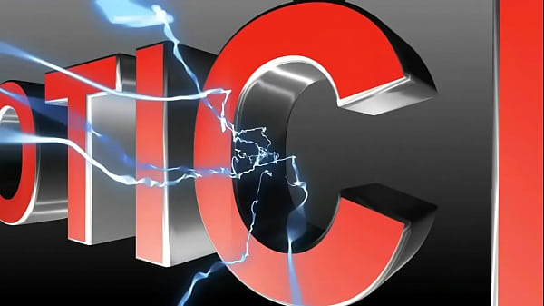 empeloto con el culo al aire libre