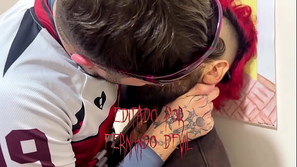 Gostosos alternativos fodem antes da balada (COMPLETO NO RED)