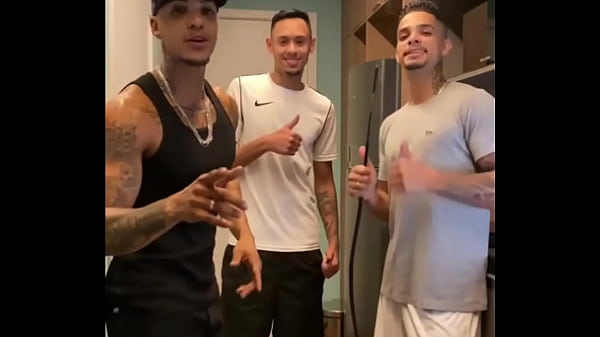 LEVEI UM BOY PAUZUDO PRA CASA PRA VIRAR MAMITINHA PRO MEU MARIDO E EU. – FREE