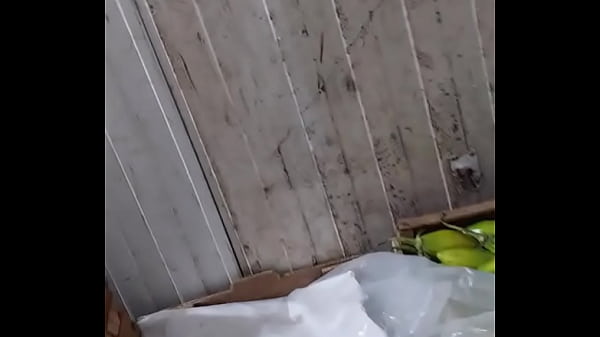 O novinho que trabalha comigo falou que a gente tinha que jogar Free fire juntos pra botar os bonecos pra meter mas queria era meter em mim