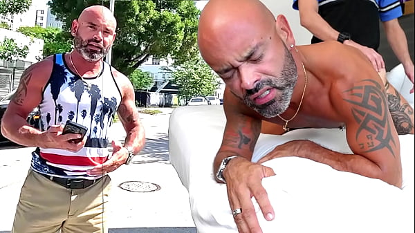 Alejandro Vega’s Cum-Soaked Hook-Up with Scott DeMarco