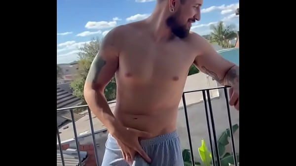 Neitan Safado em exibição do seu pau grosso GOZANDO MUITO