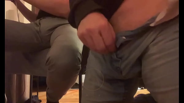 2 amateur flatmates wetting their pants on cam for a follower